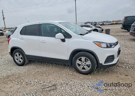 2020 Chevrolet Trax Ls z USA, uszkodzony, nr VIN KL7CJKSB1LB319868
